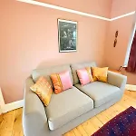 Serene Asian-inspired With Garden & Parking Бристоль