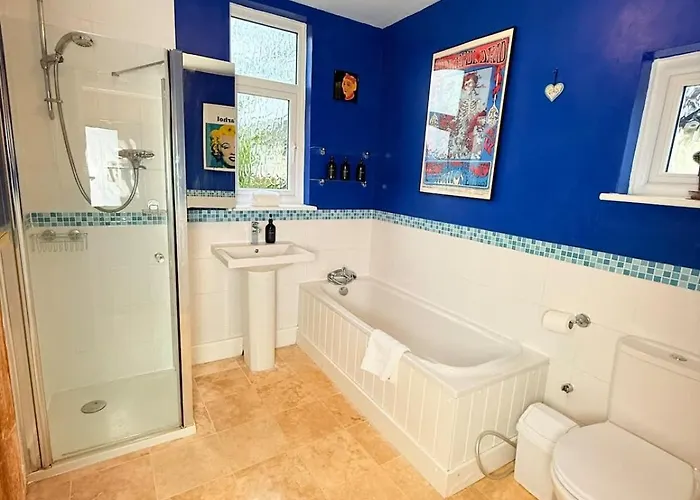 Serene Asian-inspired With Garden & Parking Prázdninový dům