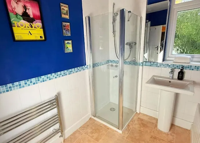 Serene Asian-inspired With Garden & Parking Prázdninový dům